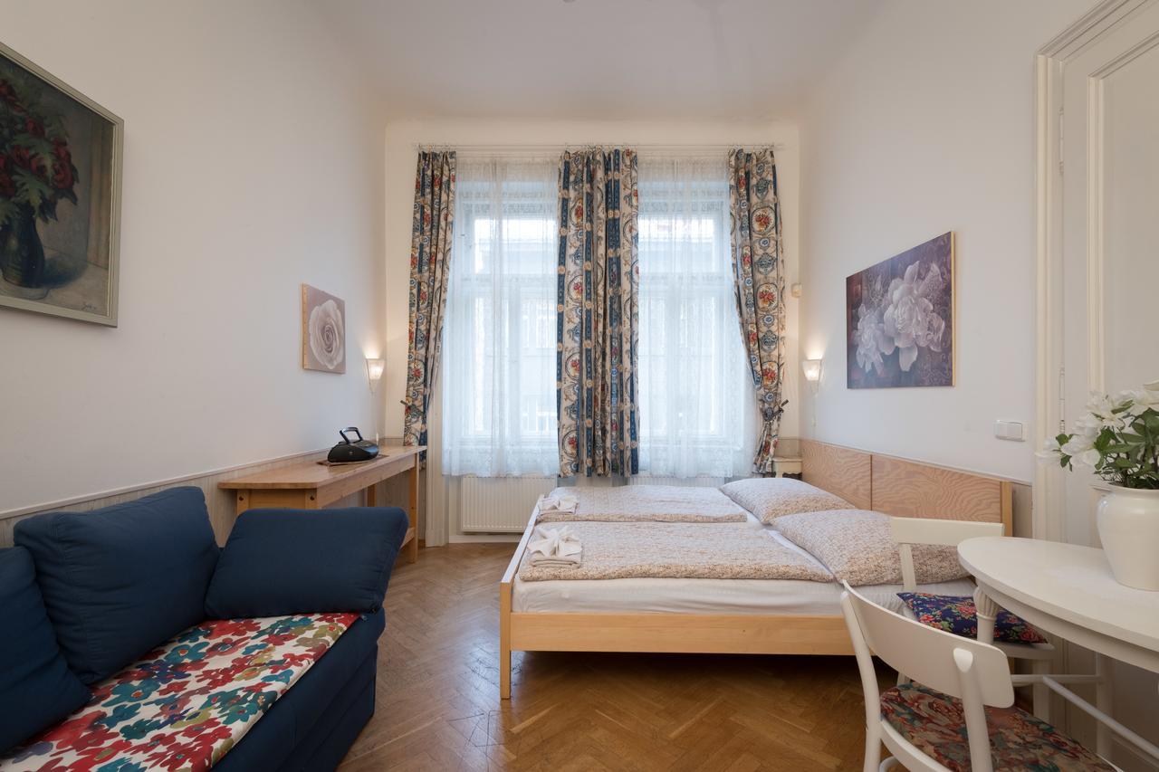 Hotel apartamentowy Alice House 3*